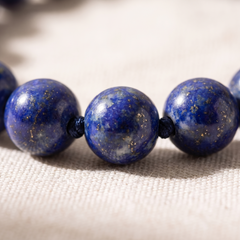 Détail des pierres du Bracelet "Expression" en Lapis Lazuli