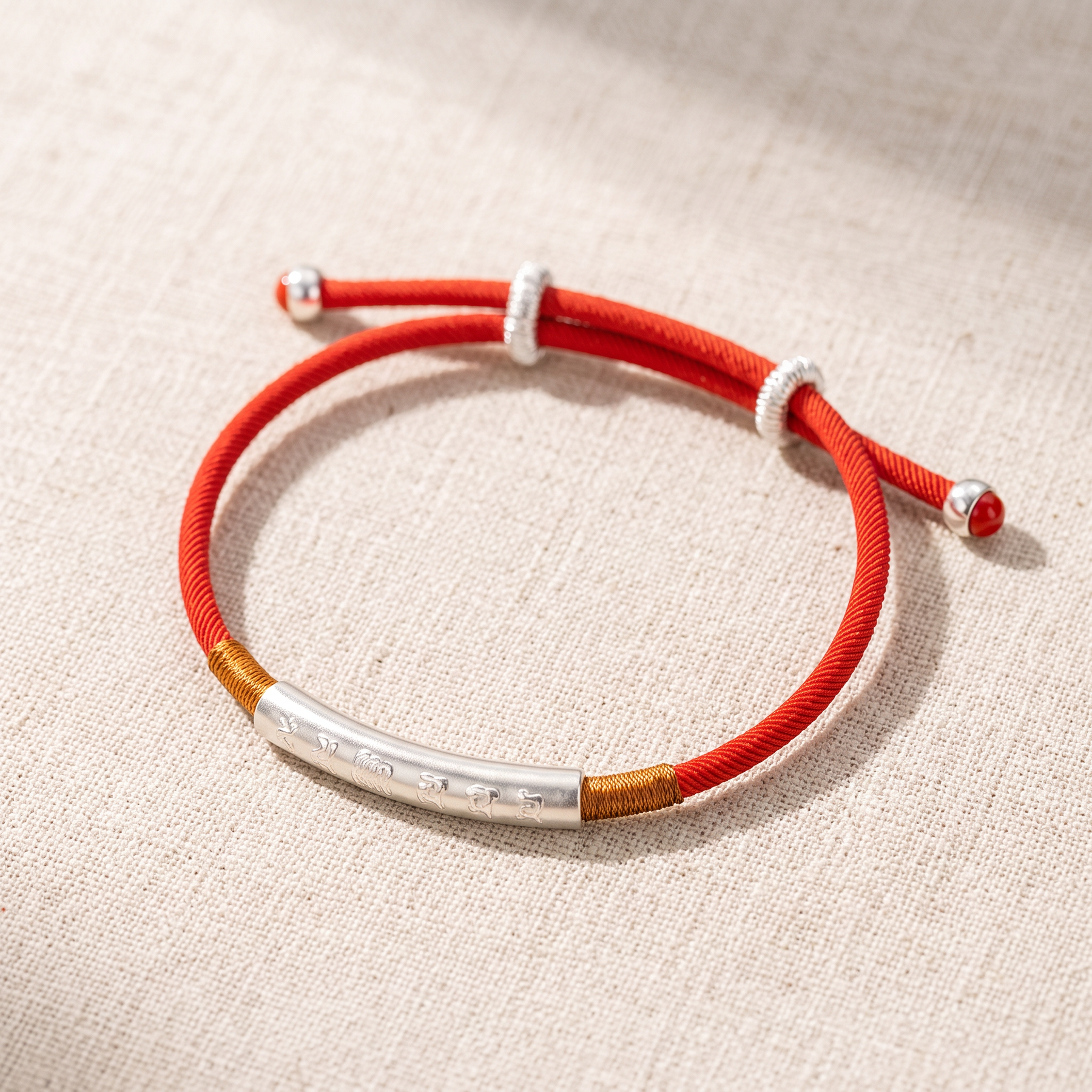 Bracelet Corde Rouge "Mantra" - Porte-Bonheur Symbolique, bracelet en pierres naturelles