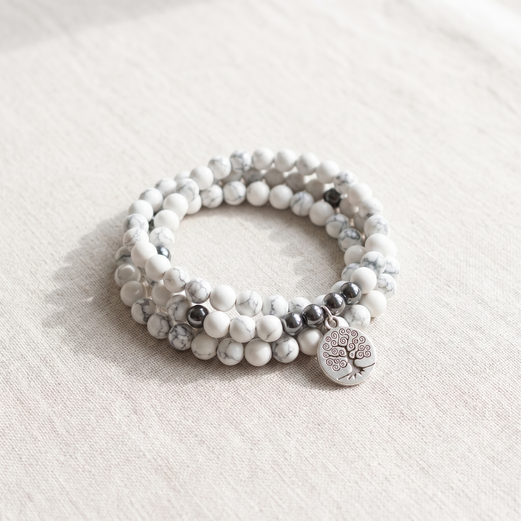 Bracelet Mala "Douceur Féminine" en Howlite, bracelet en pierres naturelles