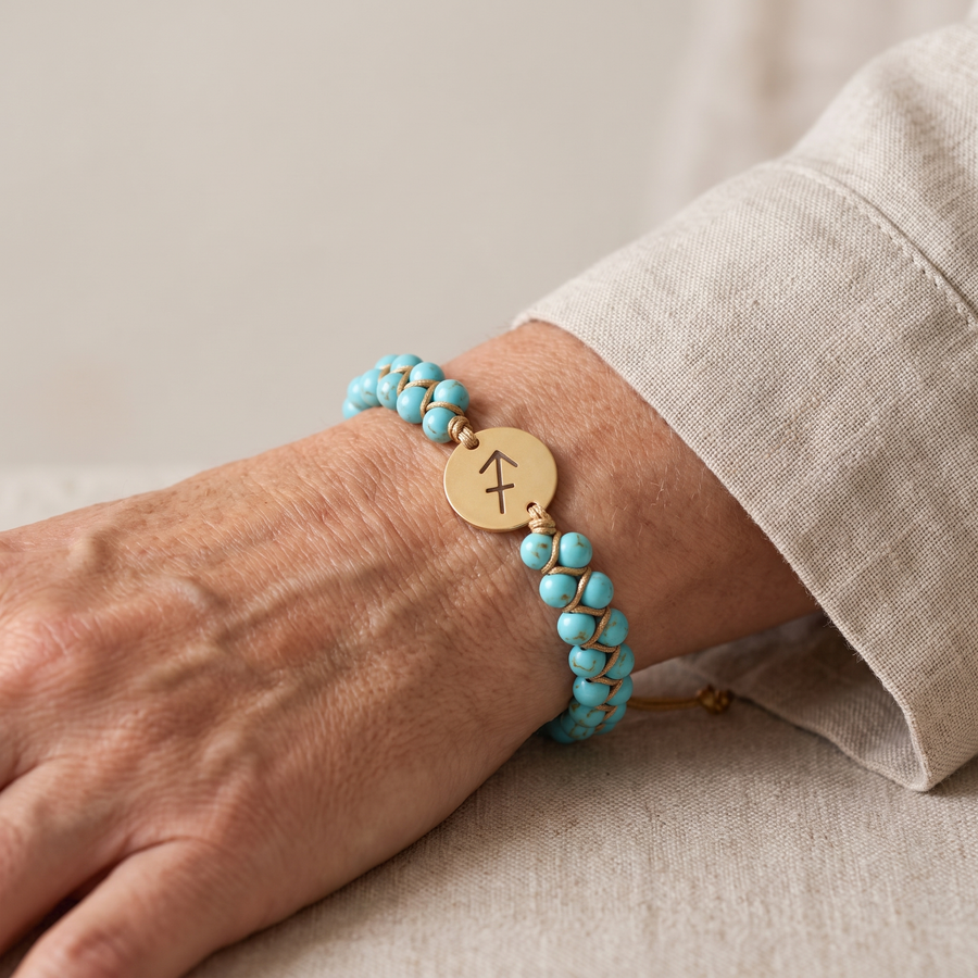 Bracelet Tressé "12 Constellations" en Pierres Naturelles porté au poignet