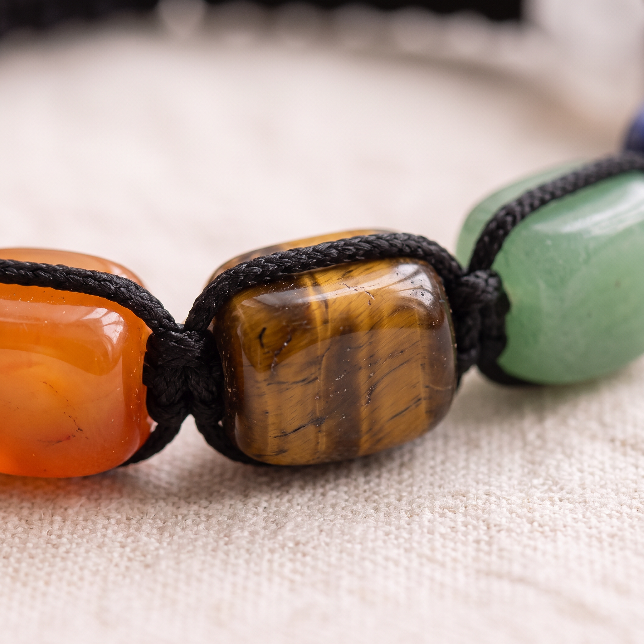 Détail des pierres du Bracelet Harmonie - 7 Chakras